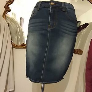 ANGEL KISS Jean skirt.